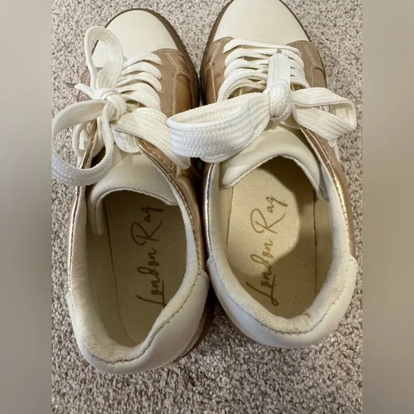 London Rag Jumping Jacks Metallic Faux Leather Star Sneakers in Gold & Cream - Picture 10 of 12